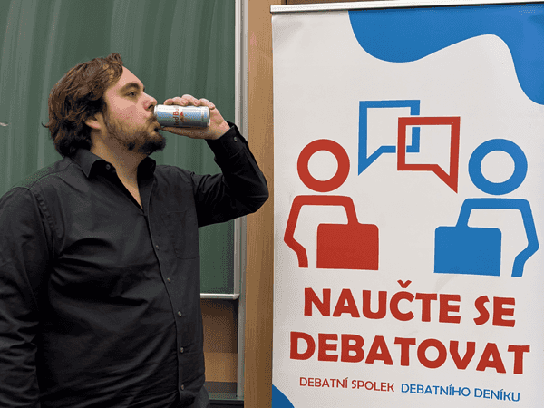 Debatní klub
